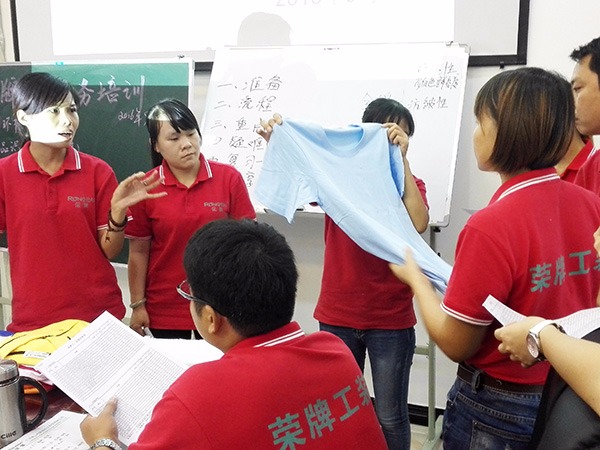 买球官网手机版·（中国）官方网站员工培训现场